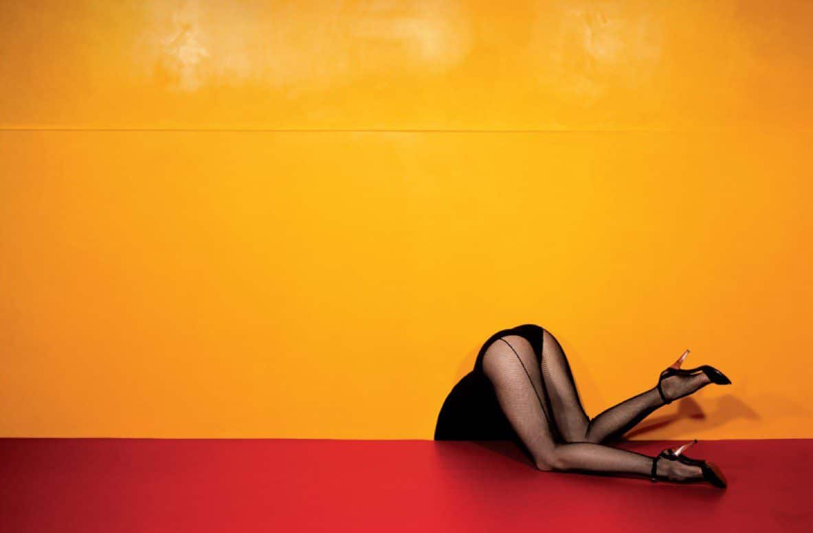 guy-bourdin-charles-jourdan-advertisement-1979-bn-e1360468019788