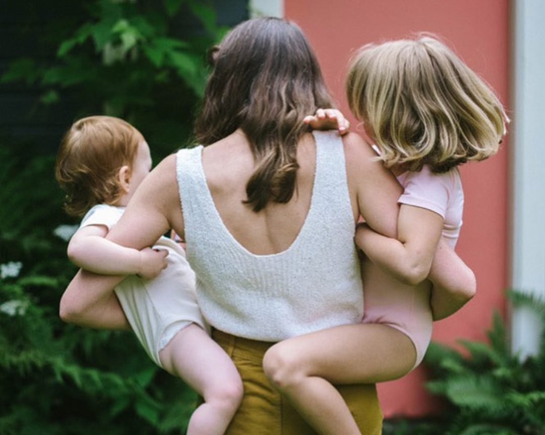 HOW TO (NOT) BE A PERFECT MOM